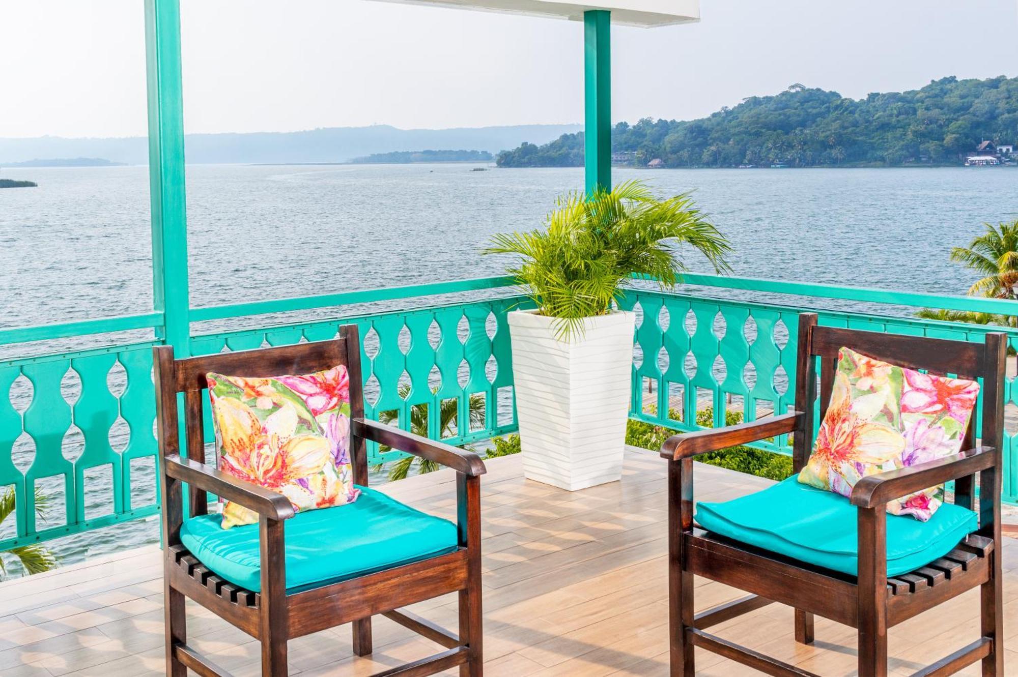 Hotel Casa Turquesa Flores Εξωτερικό φωτογραφία